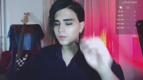 In bio online show from December 2, 2025, 2:06 am