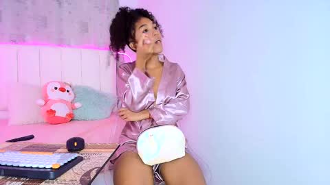 pao_salazar online show from September 15, 2025, 8:31 pm