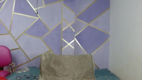 Paola Stone online show from February 4, 2026, 2:06 am