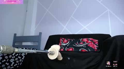 paola online show from October 13, 2025, 1:44 pm