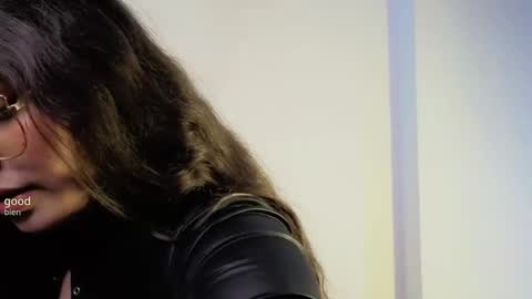 Paola Lyon online show from October 7, 2025, 6:16 pm