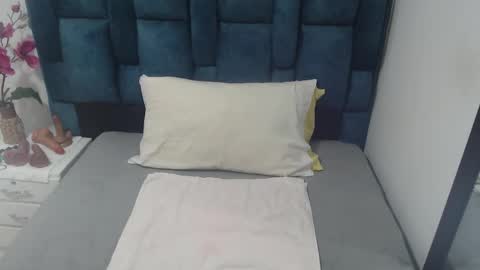 Snapshot of paola_williams chatting on October 29, 2025, 8:54 pm Paola Williams online show from October 29, 2025, 8:54 pm