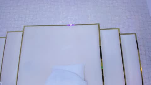 Paola  online show from November 13, 2025, 11:42 am