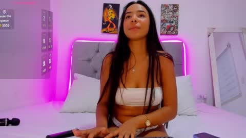 paola online show from March 6, 2025, 2:09 am