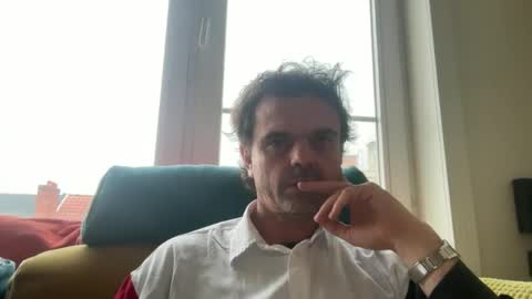 paolotripos online show from November 16, 2025, 10:21 am