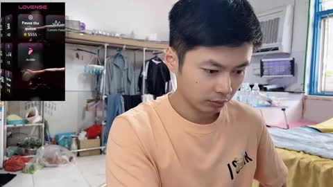 paopaotang61 online show from October 1, 2025, 5:02 am