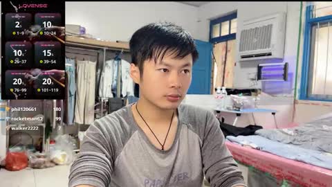 paopaotang61 online show from October 15, 2025, 1:17 am