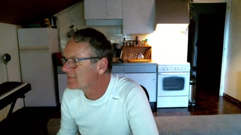 papa_show online show from January 9, 2025, 3:01 pm