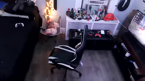 Snapshot of papian0 chatting on October 4, 2025, 1:14 am papian0 online show from October 4, 2025, 1:14 am