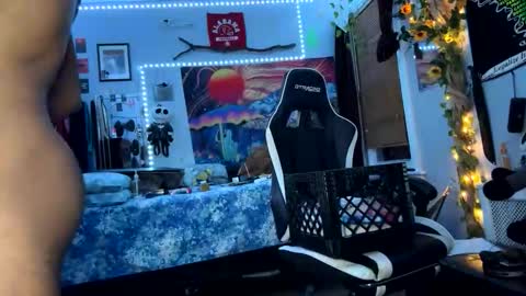 Snapshot of papian0 chatting on October 16, 2025, 12:33 am papian0 online show from October 16, 2025, 12:33 am