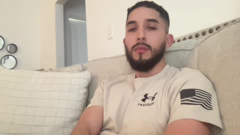 papicubano_guapo23cm online show from November 16, 2025, 6:02 pm