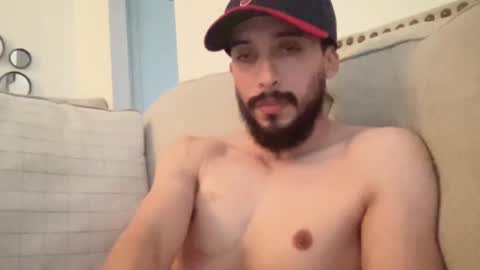 papicubano_guapo23cm online show from February 15, 2026, 7:54 pm