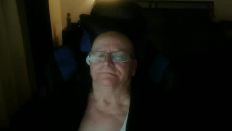 papilly online show from April 4, 2026, 1:37 am