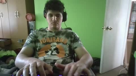 Snapshot of papitowilly999 chatting on May 12, 2026, 6:49 pm Papito online show from May 12, 2026, 6:49 pm