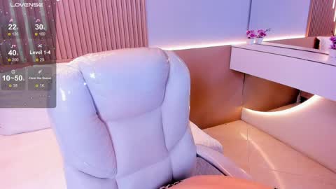 Amy and my doll online show from April 8, 2026, 3:50 am