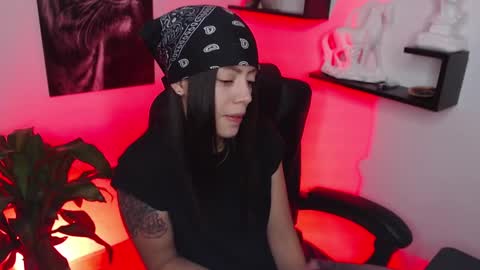 Paris D angelo online show from March 7, 2025, 2:36 am