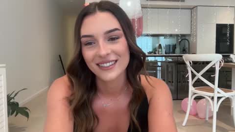 Snapshot of parisbabyxox chatting on September 13, 2025, 12:43 am ParisBabyxox online show from September 13, 2025, 12:43 am