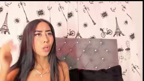 Snapshot of parisbritany__ chatting on October 23, 2025, 9:13 pm parisbritany__ online show from October 23, 2025, 9:13 pm