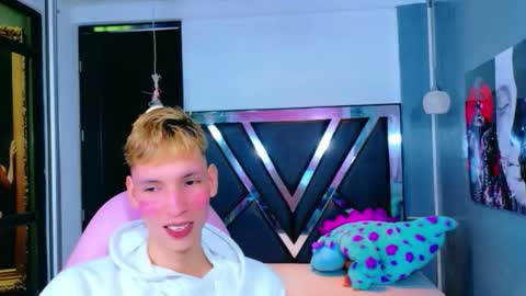 Snapshot of park_jimin1 chatting on November 16, 2025, 3:50 pm park_jimin1 online show from November 16, 2025, 3:50 pm