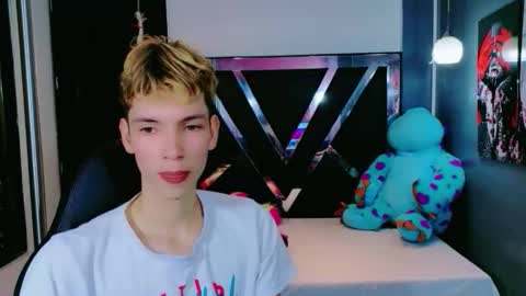 park_jimin1 online show from December 15, 2025, 12:20 pm