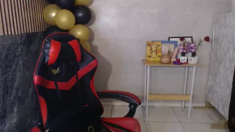 HENRY online show from November 24, 2025, 4:01 am