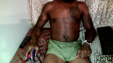 Snapshot of parlaytellio chatting on December 22, 2024, 3:44 am Parlay Tellio online show from December 22, 2024, 3:44 am