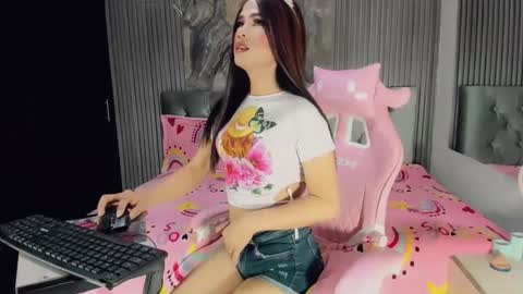 party_fre_girl online show from September 28, 2025, 4:45 pm