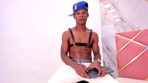 passion_black_ online show from April 9, 2026, 7:08 pm