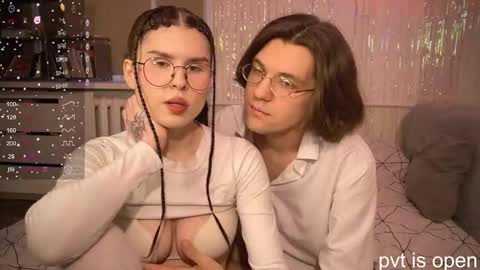 Zoe online show from March 1, 2026, 3:03 pm