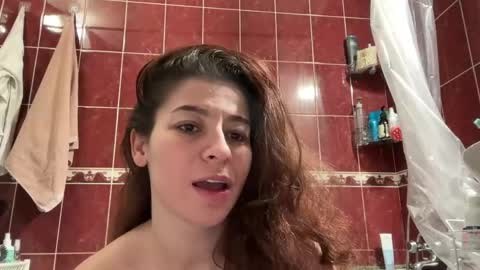 Call me Miss Alice Careful Passion Queen online show from April 28, 2026, 7:57 am