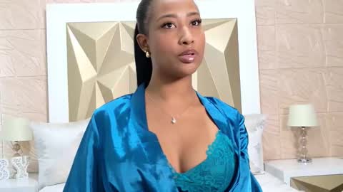 passionmacoll online show from February 4, 2026, 6:03 pm