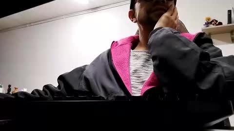 pato_lavida_ online show from April 21, 2026, 4:41 am