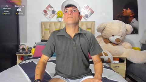 Snapshot of patrick_sanzzz chatting on February 4, 2026, 4:51 am Patrick online show from February 4, 2026, 4:51 am