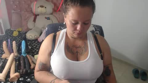 patty squirt87 online show from February 13, 2026, 3:13 am