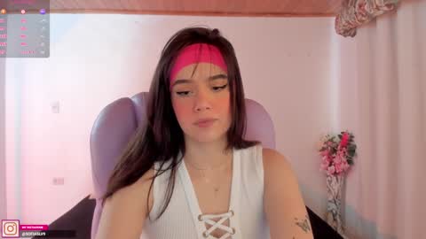 Snapshot of pau_cute chatting on January 6, 2025, 5:38 pm Sofa online show from January 6, 2025, 5:38 pm