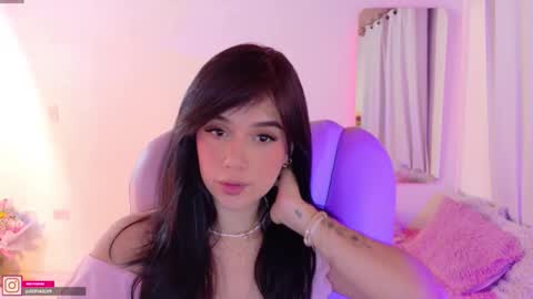 Snapshot of pau_cute chatting on September 12, 2025, 4:34 am Sofa online show from September 12, 2025, 4:34 am