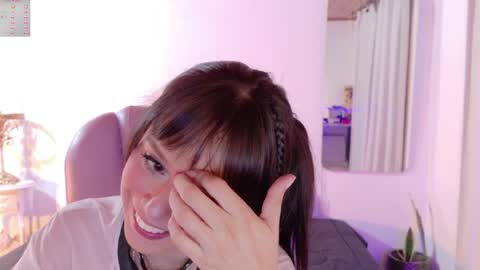 Sofa online show from March 30, 2026, 4:46 am