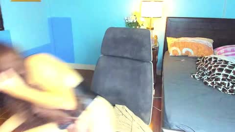 Paula online show from November 17, 2025, 8:25 pm