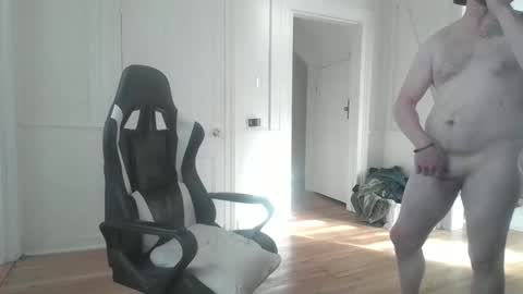 Snapshot of paul9333 chatting on January 17, 2025, 6:44 pm shy online show from January 17, 2025, 6:44 pm