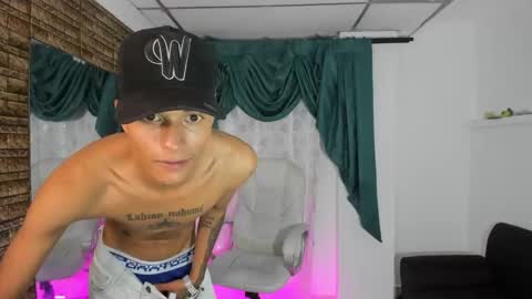 Snapshot of paul_booy chatting on October 24, 2025, 3:03 am Paul online show from October 24, 2025, 3:03 am