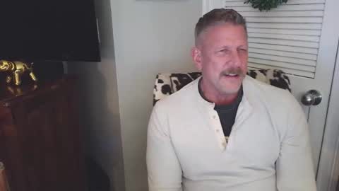 Snapshot of paul_longcut chatting on February 13, 2026, 2:29 am Paul Roland online show from February 13, 2026, 2:29 am