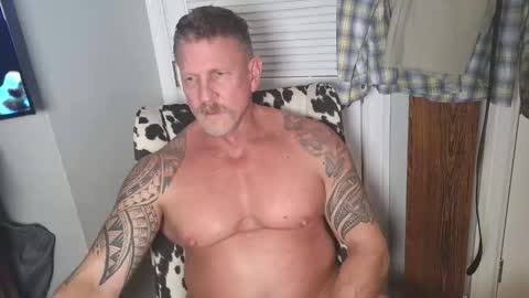 Snapshot of paul_longcut chatting on February 24, 2026, 2:09 am Paul Roland online show from February 24, 2026, 2:09 am