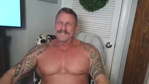 Snapshot of paul_longcut chatting on March 26, 2026, 1:44 am Paul Roland online show from March 26, 2026, 1:44 am