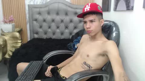 Snapshot of paul_ponce chatting on November 8, 2025, 12:27 pm PAUL online show from November 8, 2025, 12:27 pm