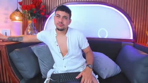 Paul Rivera online show from December 17, 2025, 9:10 pm