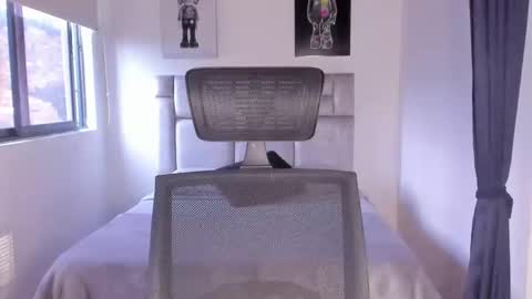 PAUL ROGER online show from March 5, 2025, 10:54 pm