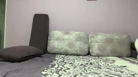 paula1442 online show from February 4, 2025, 5:01 pm