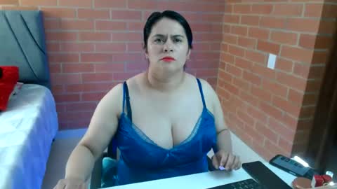 paula__117 online show from July 4, 2026, 7:53 pm