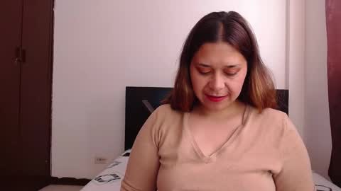 PAULA online show from September 15, 2025, 5:13 pm