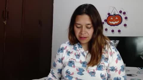 PAULA online show from November 14, 2025, 4:11 am